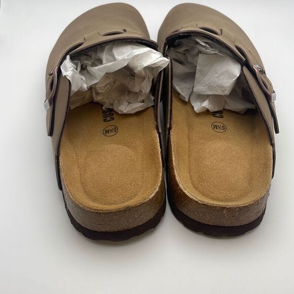 CUSHIONAIRE Slip-On Buckle Clog with Cork Footbed SIZE 6.5 BROWN - Picture 4 of 8